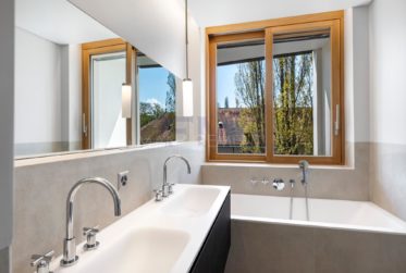 3 Bedrooms Flat, Custom built flat