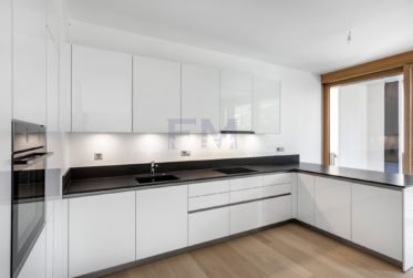 3 Bedrooms Flat, Custom built flat