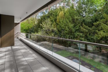 3 Bedrooms Flat, Custom built flat