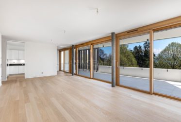 3 Bedrooms Flat, Custom built flat