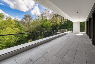 3 Bedrooms Flat, Custom built flat