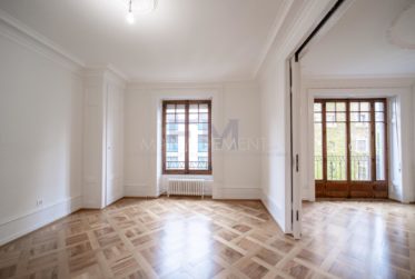 2 Bedrooms Flat