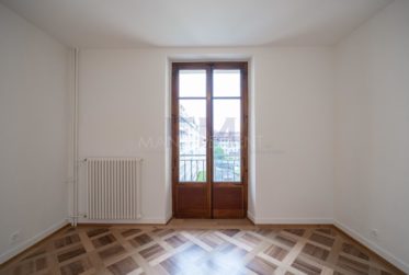 2 Bedrooms Flat