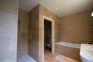 Florence , 9 pièces au 3ème étage, env. 350m2