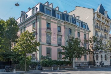 Florissant, Bd des Tranchées, dépôt d'env. 30m2 au rez-inf.