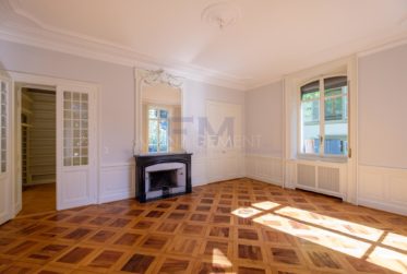 Bd des Tranchées, 9 pièces,en Rez-jardin, env. 310m2