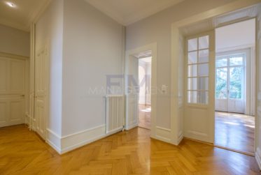 Bd des Tranchées, 9 pièces,en Rez-jardin, env. 310m2