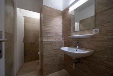 3 Bedrooms Flat