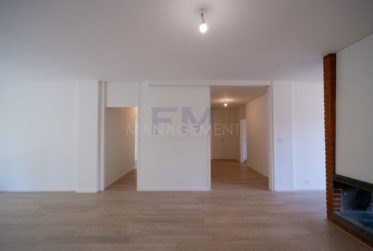 3 Bedrooms Flat