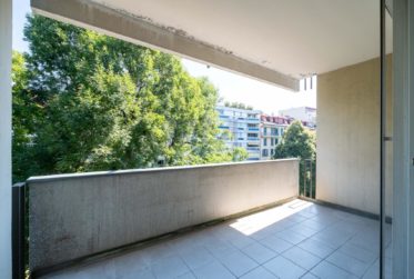 3 Bedrooms Flat