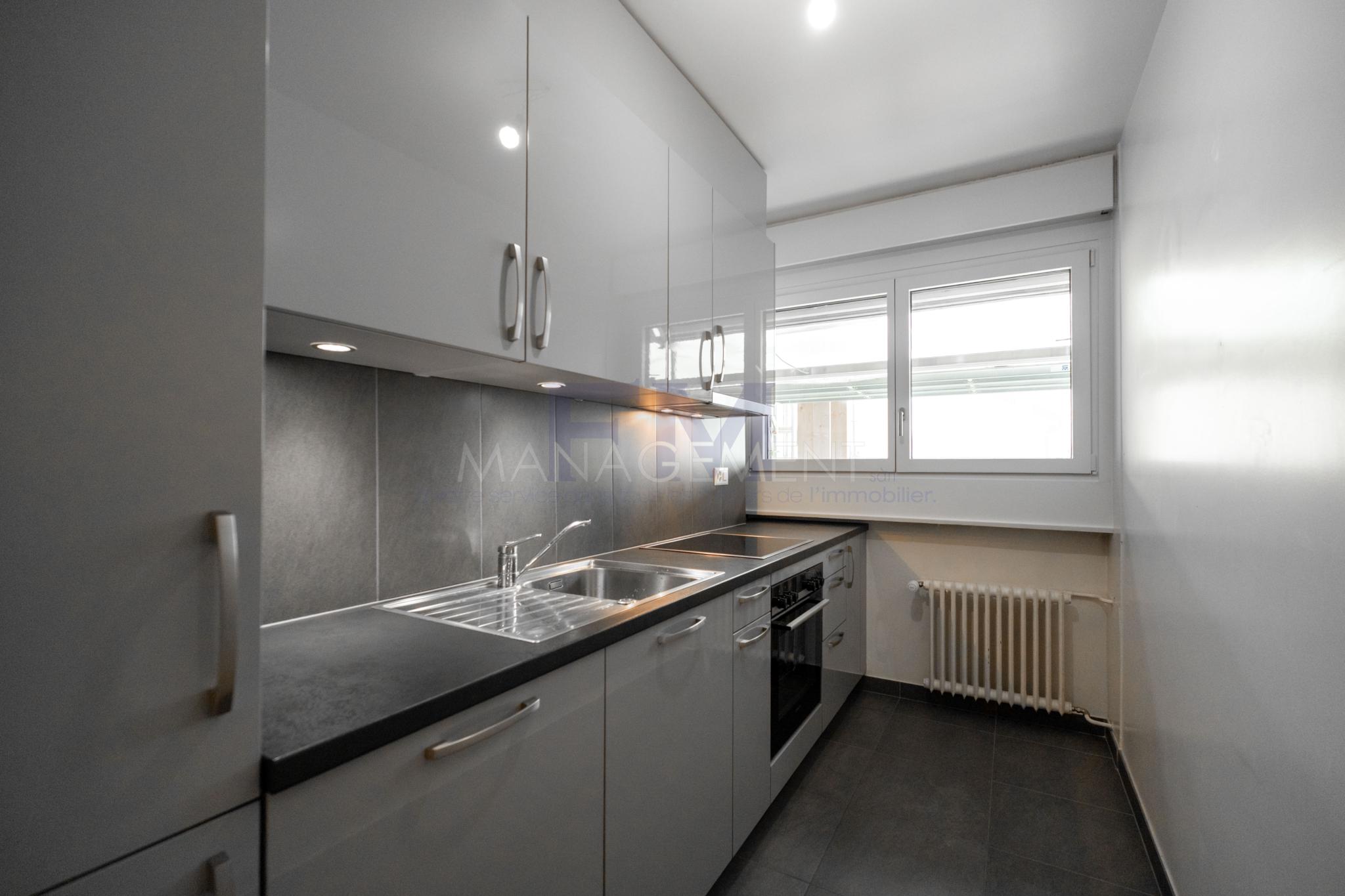2 Bedrooms Flat