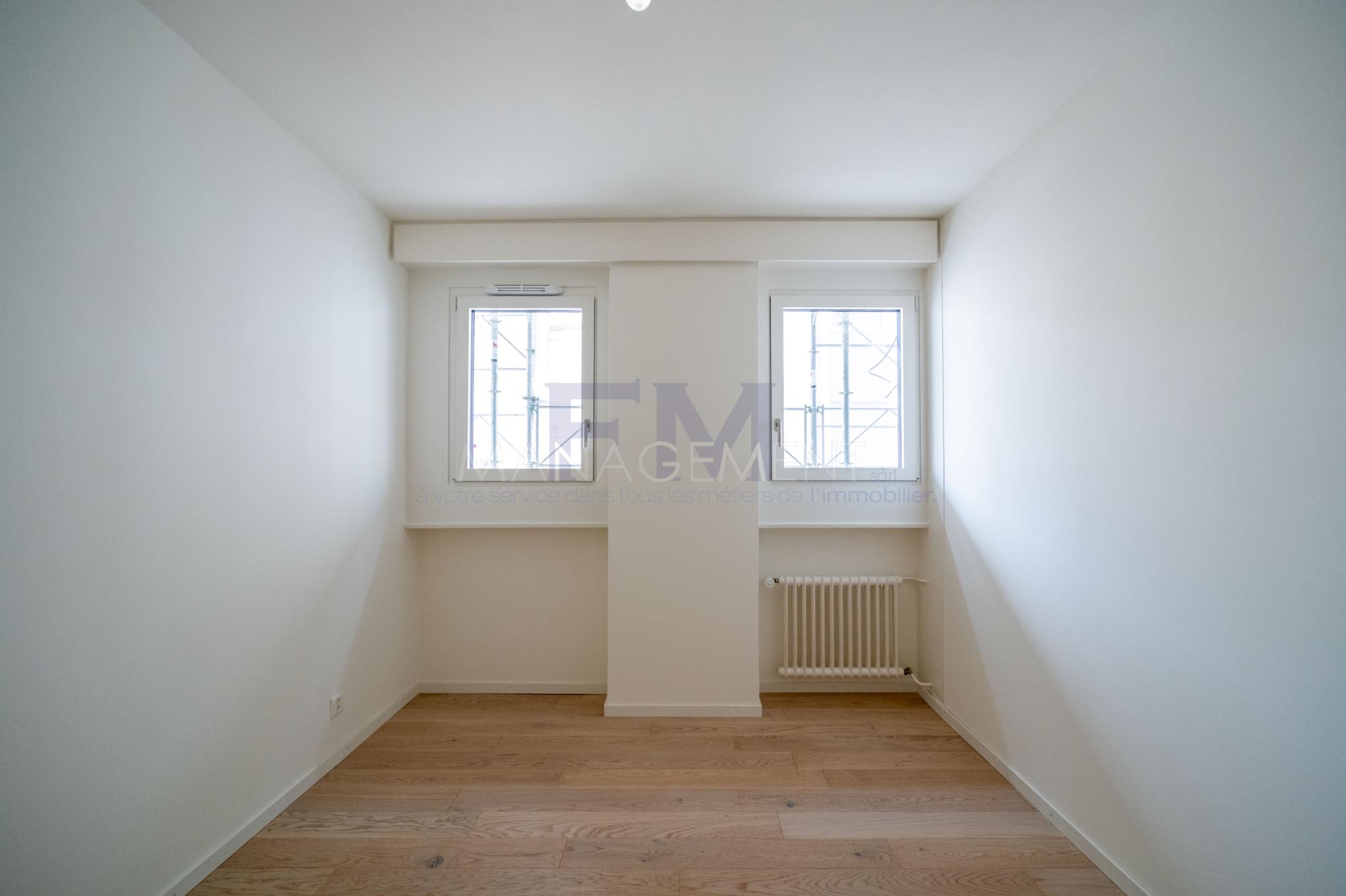 2 Bedrooms Flat