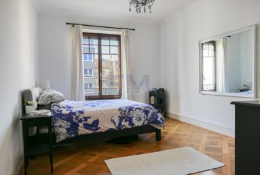 2 Bedrooms Flat