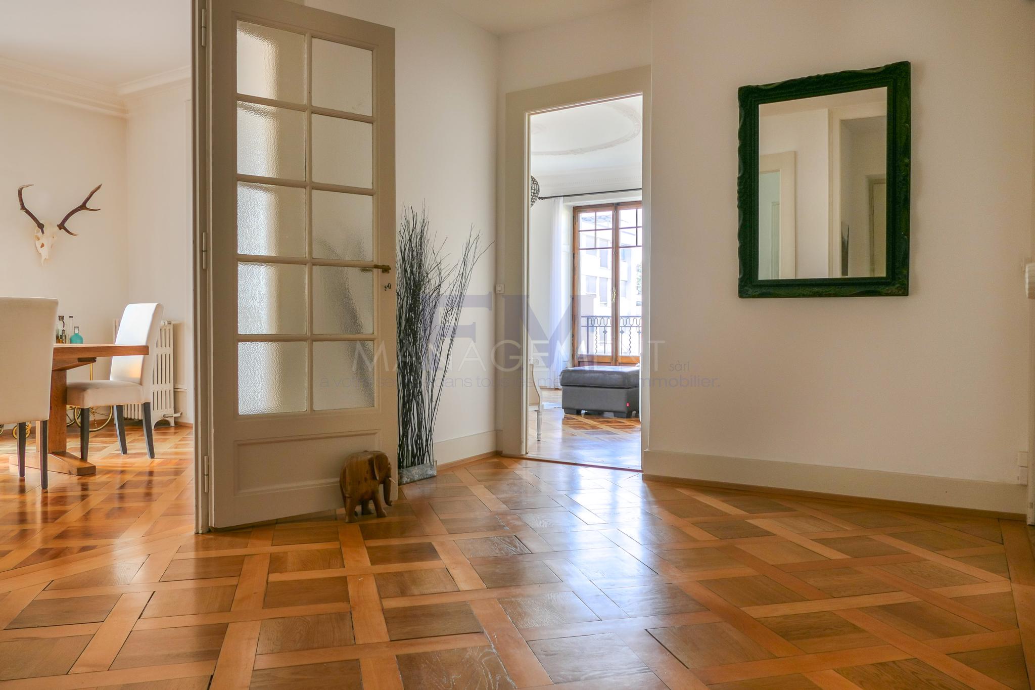 2 Bedrooms Flat