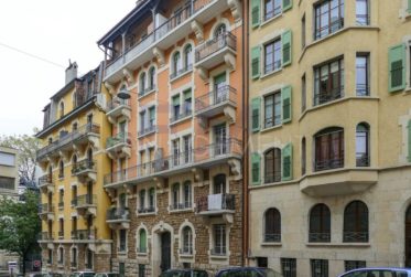 2 Bedrooms Flat