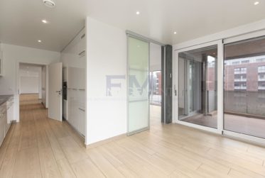 5 Bedrooms Flat