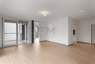 5 Bedrooms Flat
