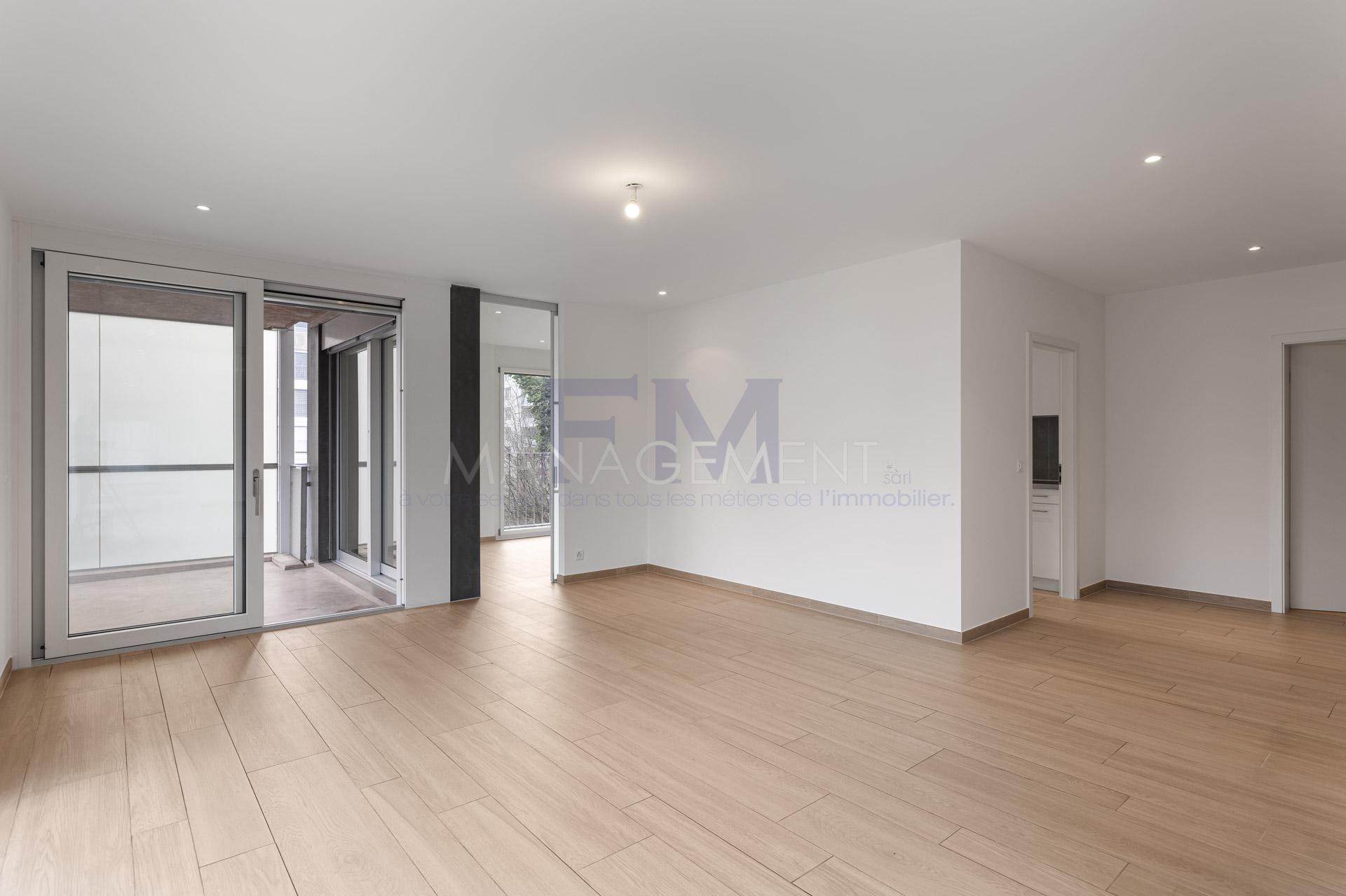 5 Bedrooms Flat