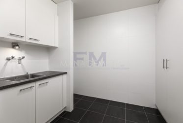 5 Bedrooms Flat