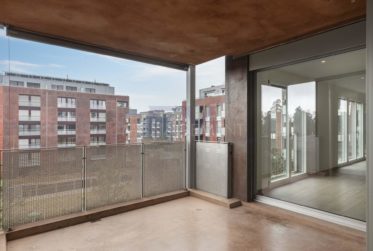5 Bedrooms Flat