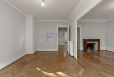 2 Bedrooms Flat