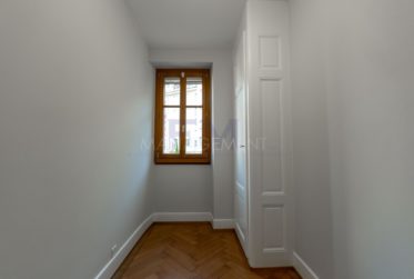 2 Bedrooms Flat