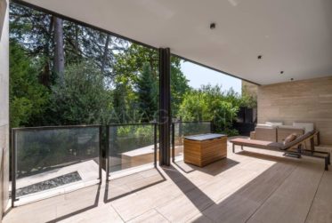 4 Bedrooms Flat, New flat