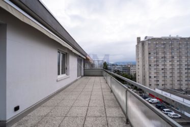 Av.de Luserna, Attique 5.5 pcs 106m2 au 7ème étage