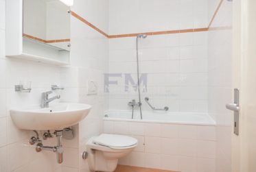 2 Bedrooms Flat