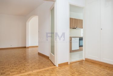 2 Bedrooms Flat