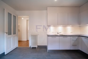 Eaux-Vives - Rue Zurlinden - 2 pièces au 3ème étage, env 35m2