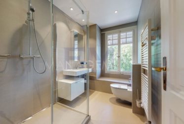 Ch. de Marclay, Vandoeuvres, villa ind., 9 pcs, env. 350 m2