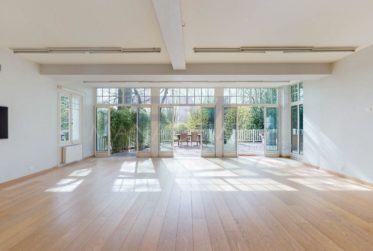 Ch. de Marclay, Vandoeuvres, villa ind., 9 pcs, env. 350 m2