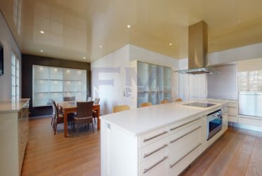 Ch. de Marclay, Vandoeuvres, villa ind., 9 pcs, env. 350 m2