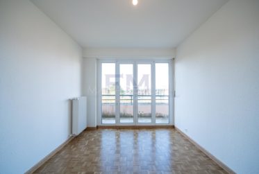 Meyrin - Av de Vaudagne - 5 pièces au 6ème étage, env 125m2