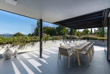 3 Bedrooms Flat, Custom built flat