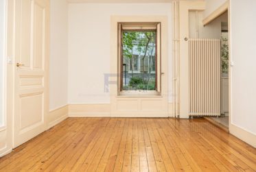Centre Ville - Bd Helvétique 15 - 3 pièces au rez, env. 80m2