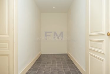 Centre Ville - Bd Helvétique 15 - 3 pièces au rez, env. 80m2