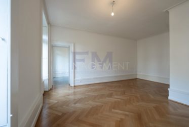 Rue Jean-Gabriel Eynard - 3,5 pièces d'env. 76 m² au 2ème étage