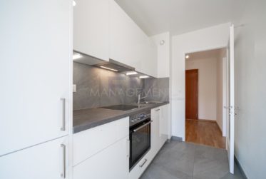 1 Bedrooms Flat