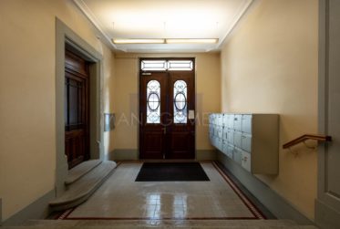 Rue Jean-Gabriel Eynard - 3,5 pièces d'env. 76 m² au 2ème étage