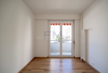 3 Bedrooms Flat
