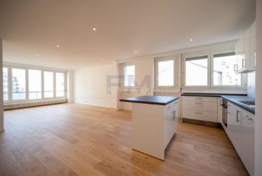 2 Bedrooms Flat