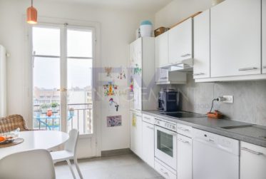 3 Bedrooms Flat