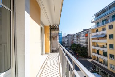 3 Bedrooms Flat