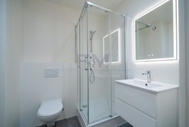 3 Bedrooms Flat