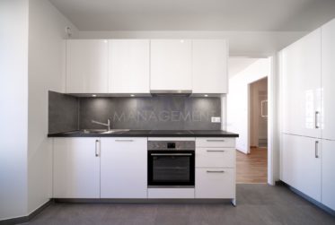 3 Bedrooms Flat