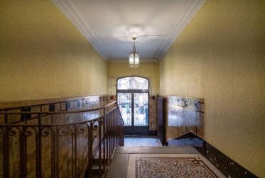 3 Bedrooms Flat