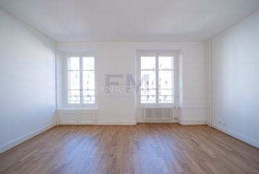 3 Bedrooms Flat