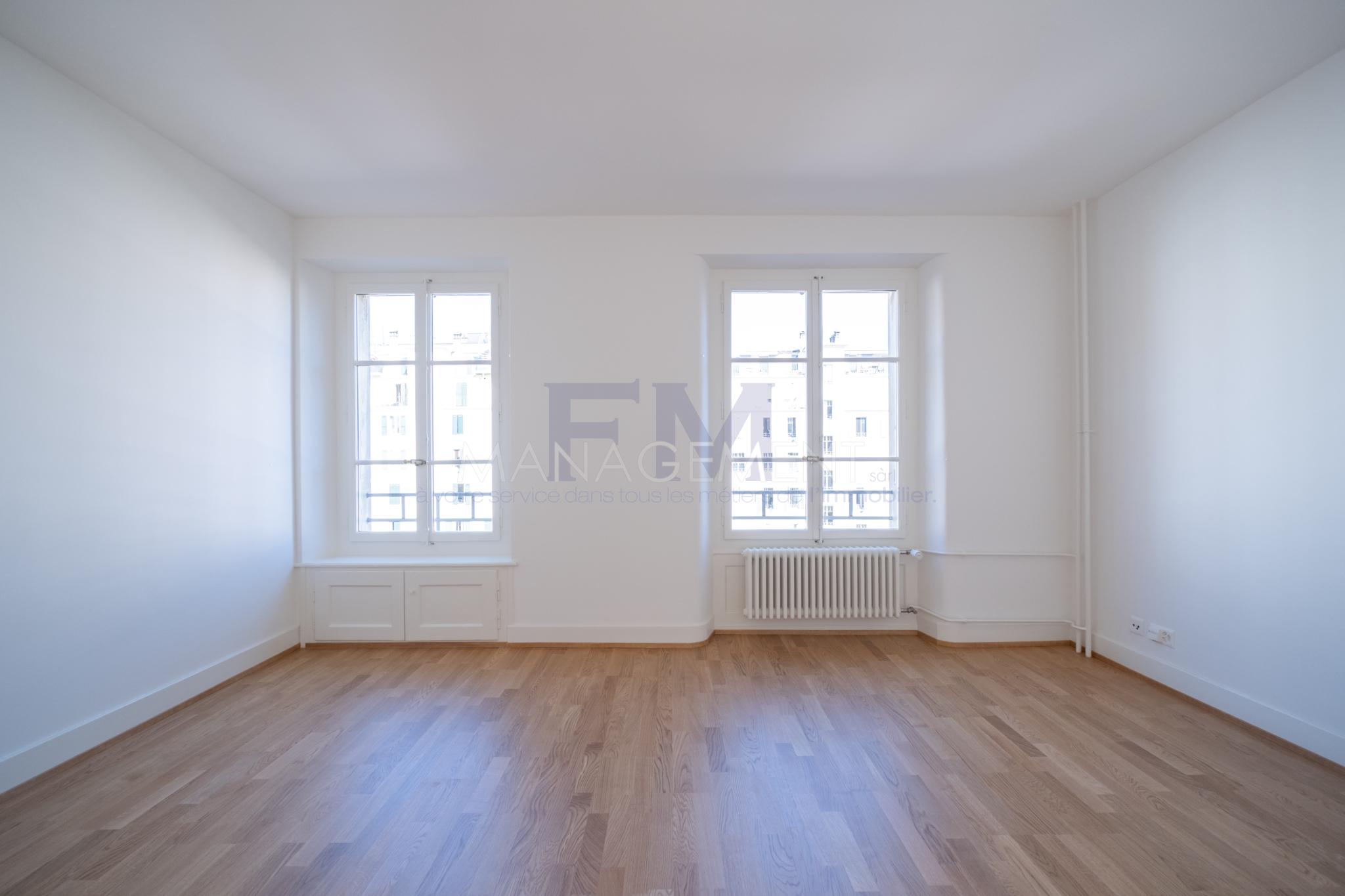 3 Bedrooms Flat